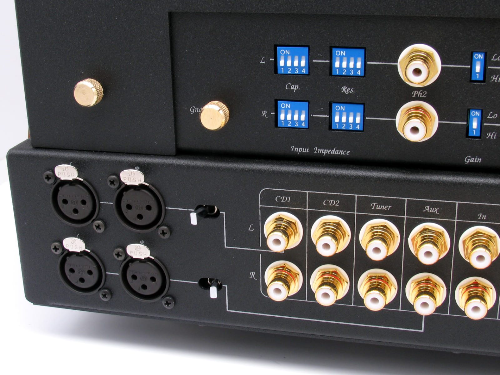Unison Research Reference Pre zadný panel s RCA, XLR a phono pripojením