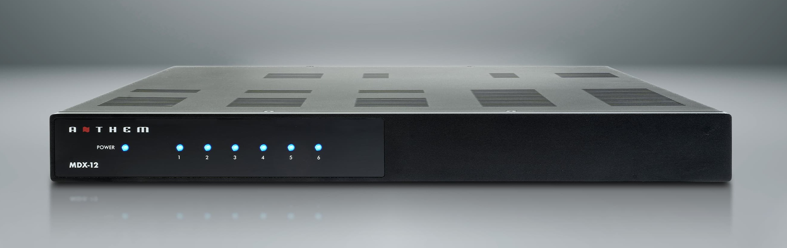 Anthem MDX-12 dvanáctikanálový distribuční zesilovač pro šest stereo zón