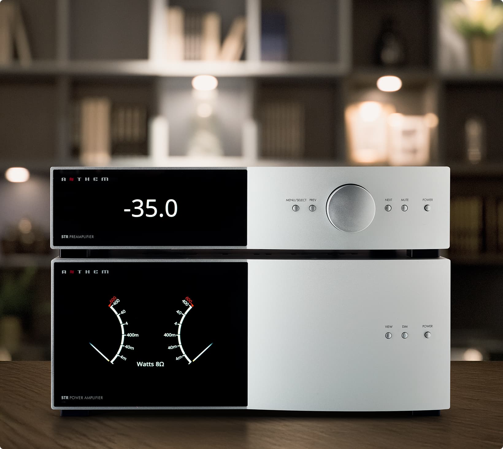 Anthem STR Preamplifier so samostatným výkonovým zosilňovačom STR Power Amplifier v stereo zostave