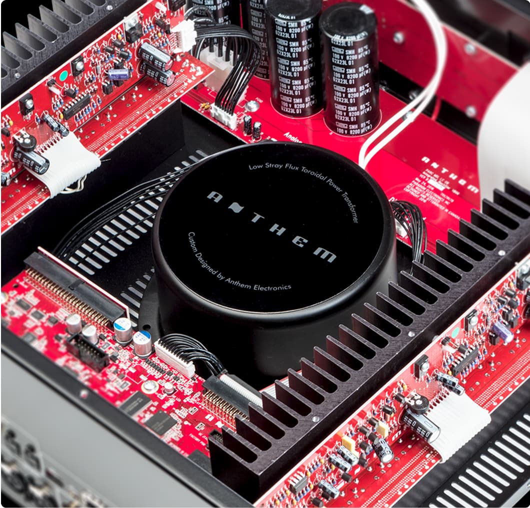 Anthem STR Integrated Amplifier výkonný toroidný transformátor a robustná napájacia sekcia
