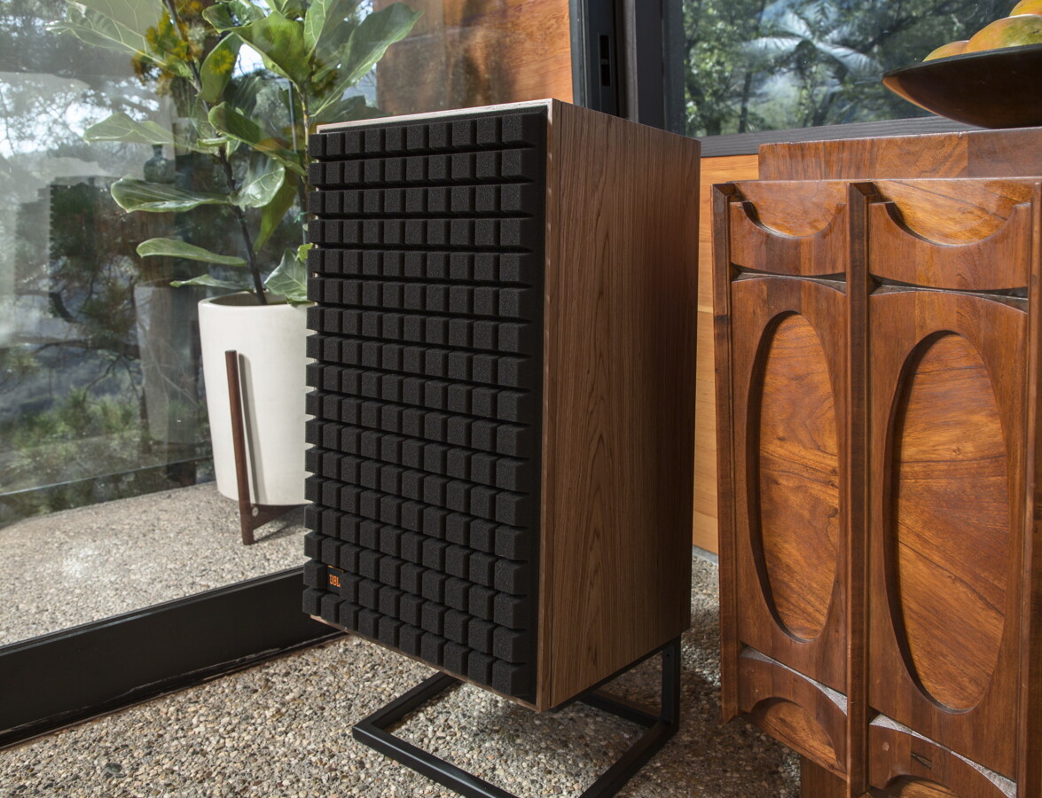 JBL L100 Classic MkII jako designový prvek obývacího prostoru
