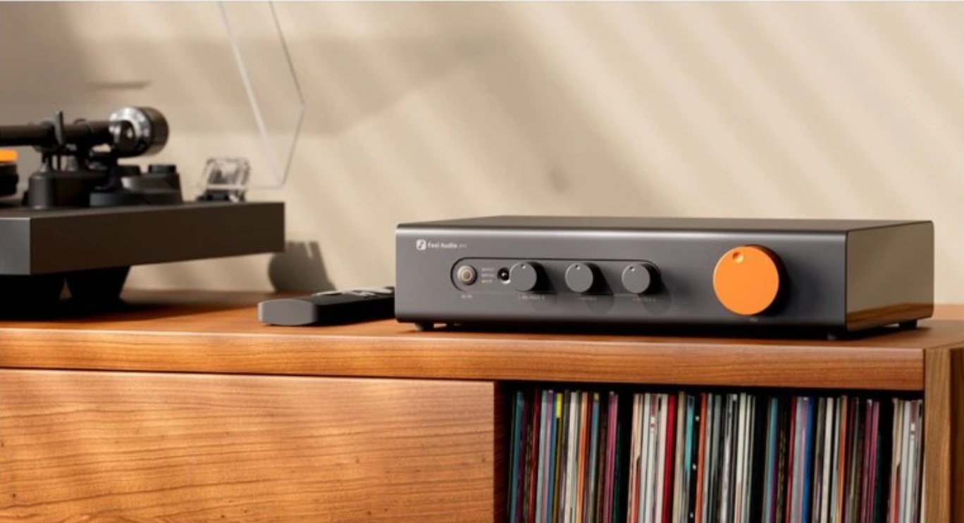 ZP3 stereo predzosilňovač s XLR a RCA