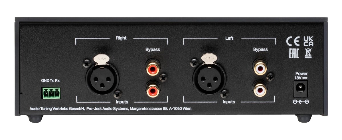Zadní panel zesilovače Head Box DS3 B s RCA a XLR vstupy