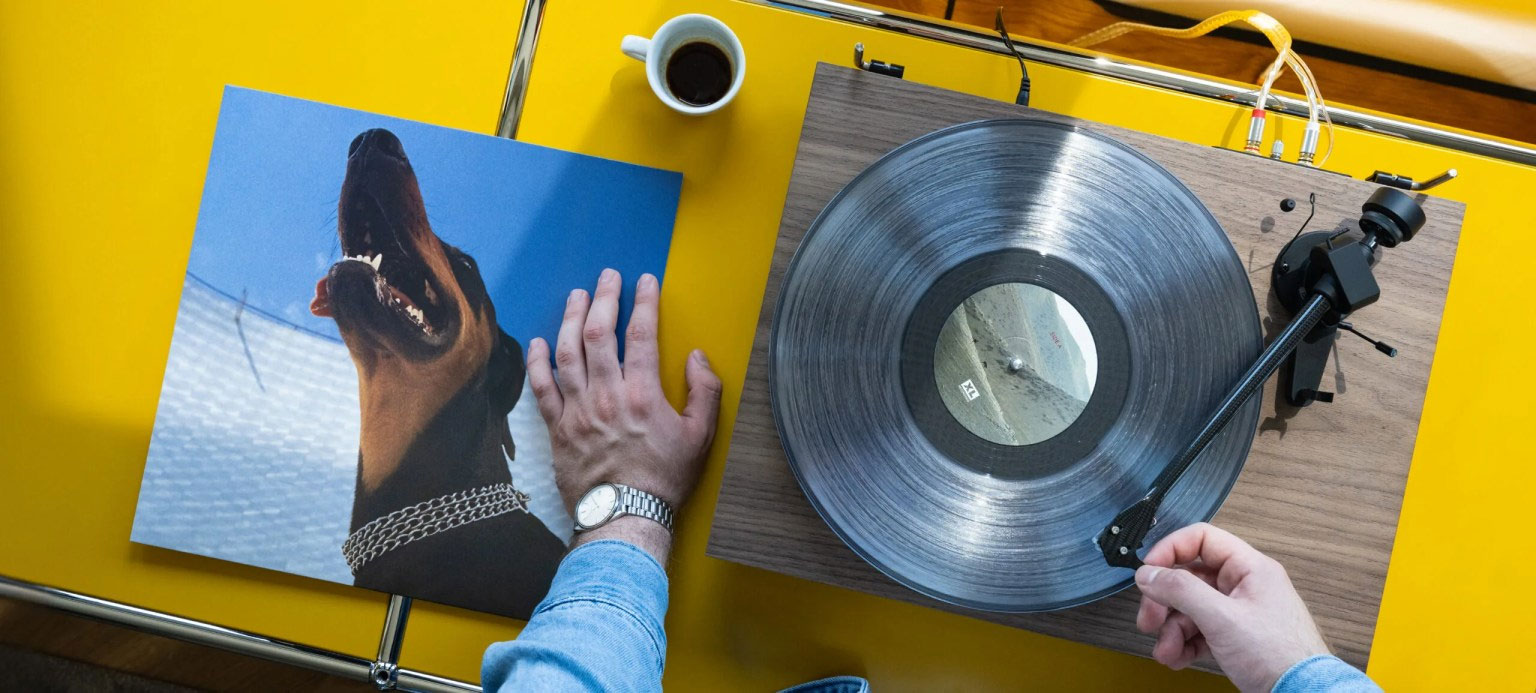 Detail karbónového ramienka Pro-Ject Debut EVO 2