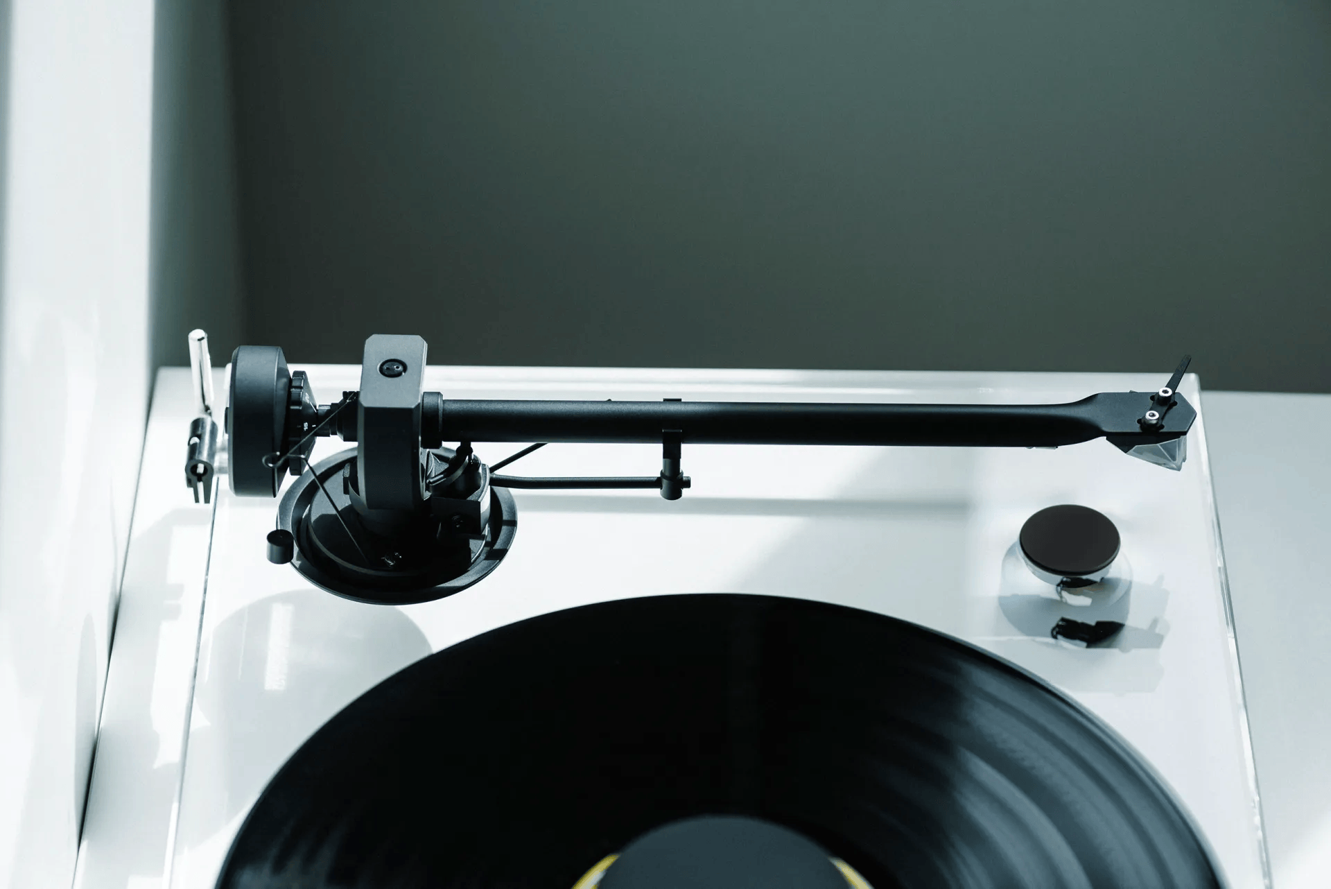 Pro-Ject XA B akrylový gramofón