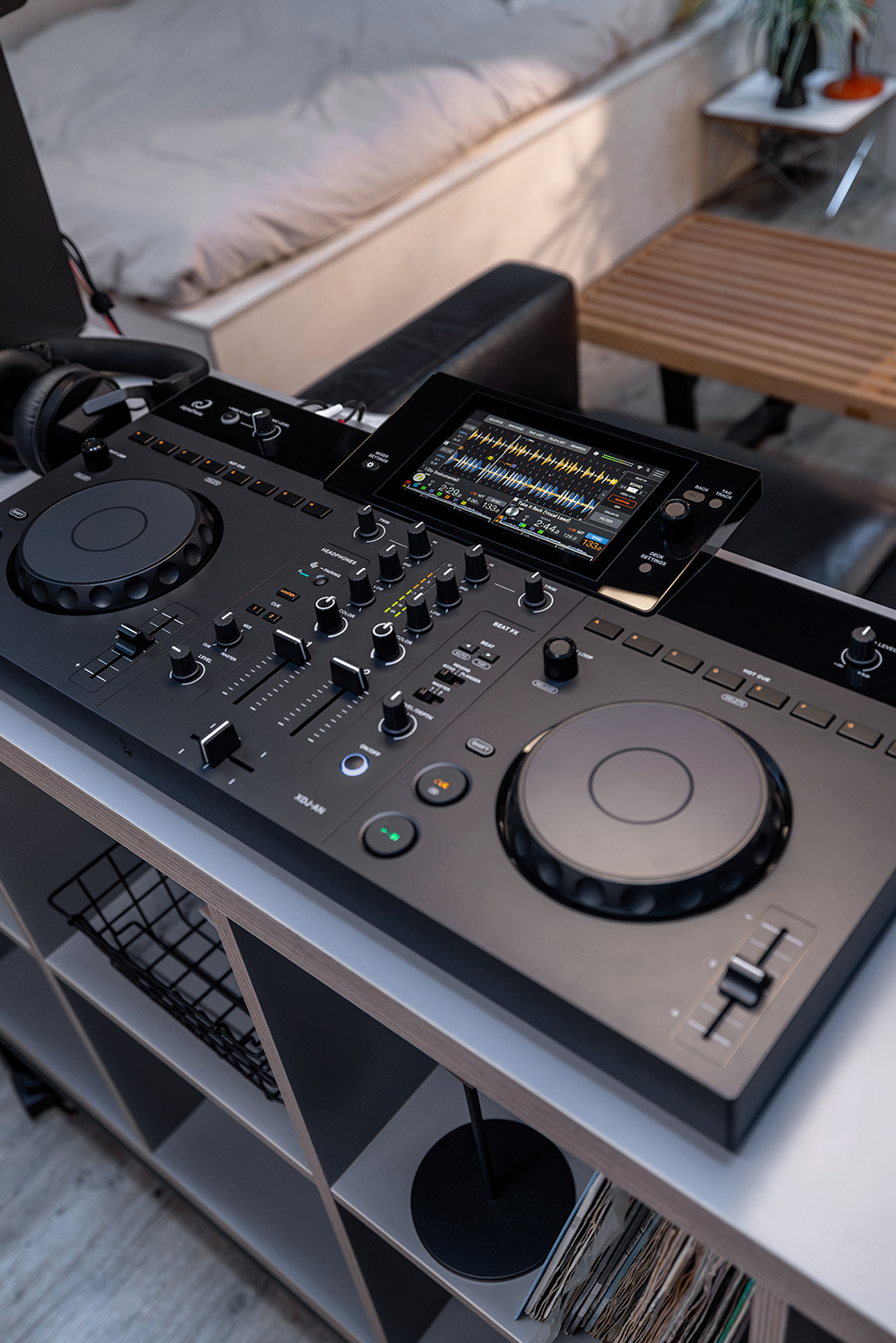 AlphaTheta XDJ-AN celkový pohled