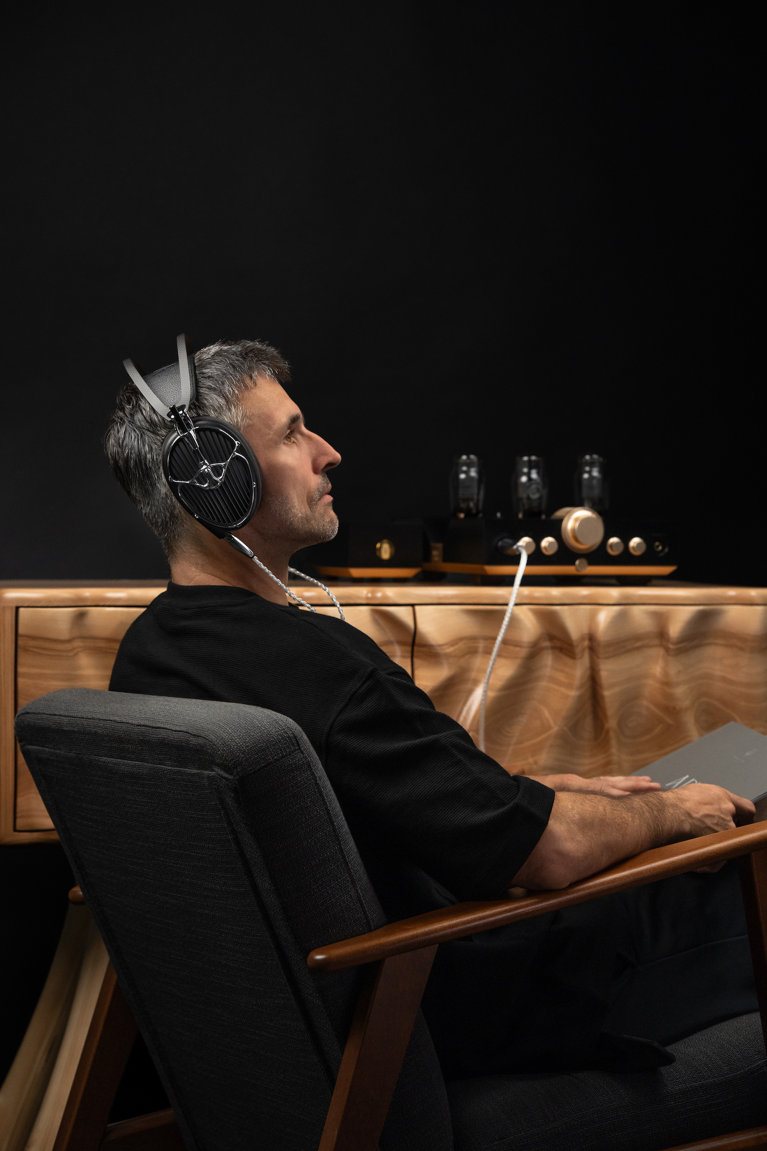 Meze Audio ARTA prémiový detail sluchátek