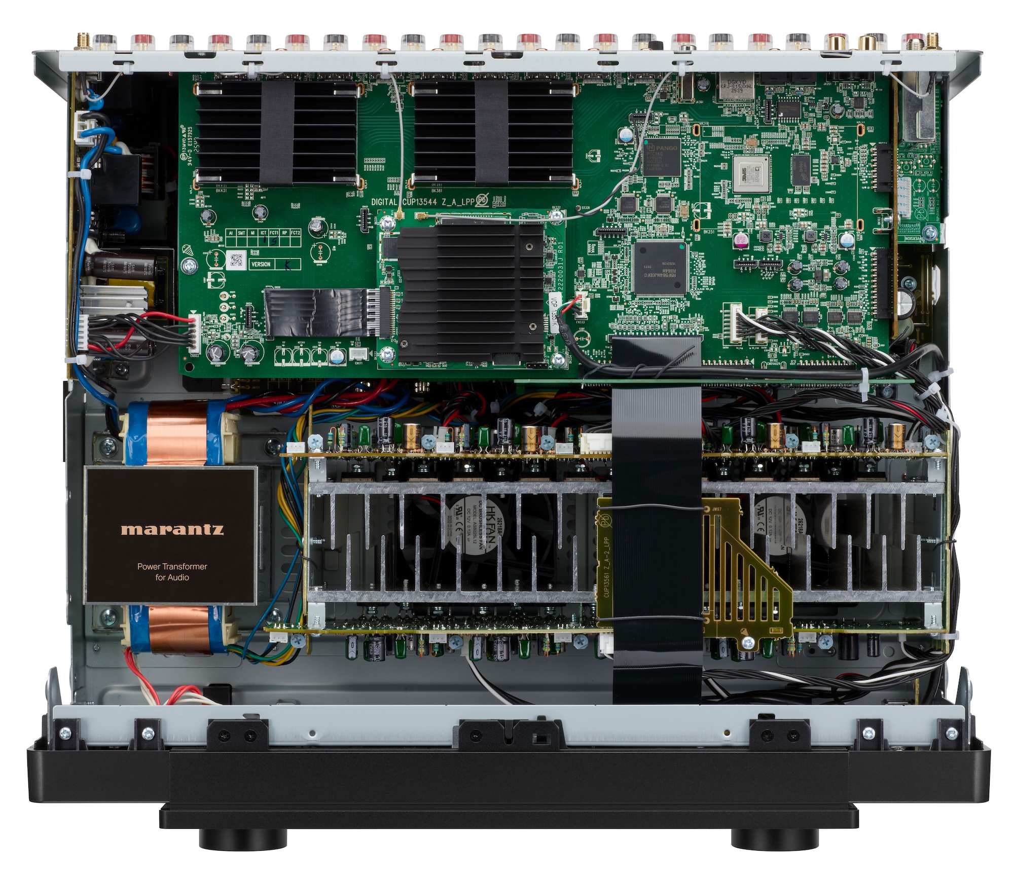 Marantz CINEMA 50 Series 2 vnitřní konstrukce