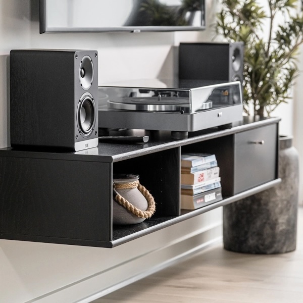 ELAC Debut ConneX DCB41 s gramofonem