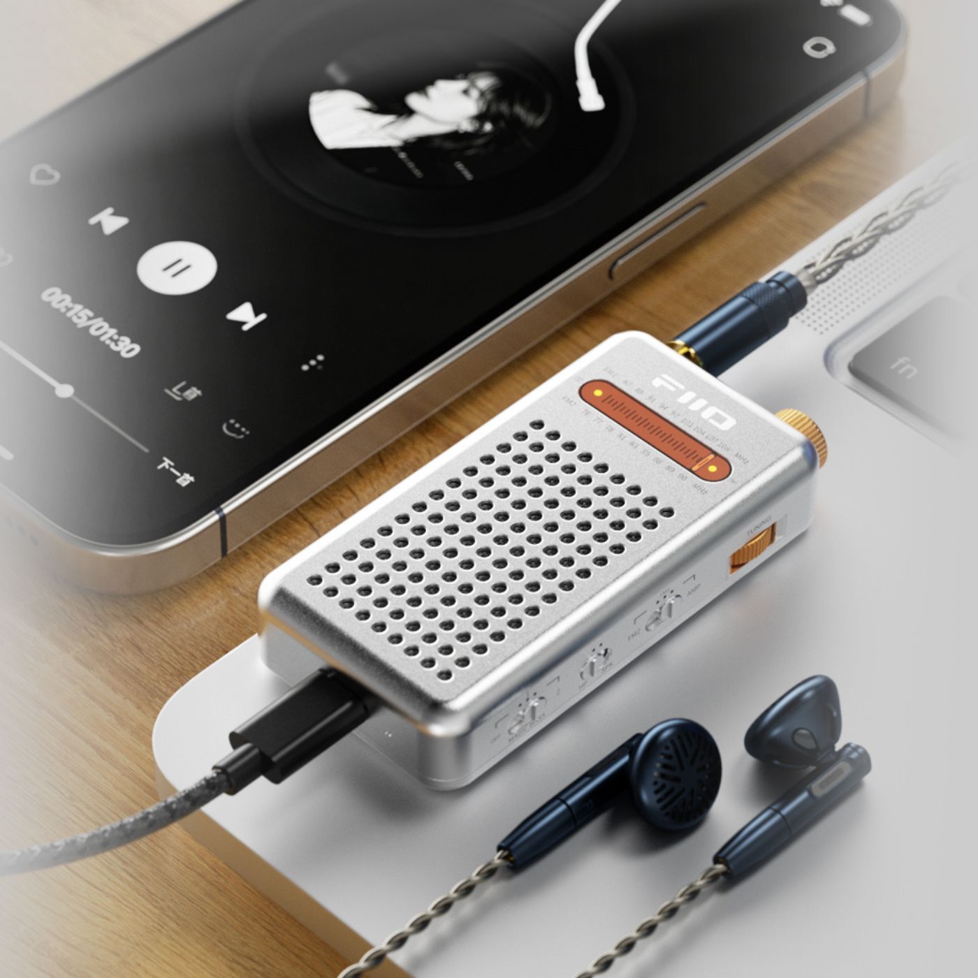 FiiO RR13 používané jako sluchátkový zesilovač