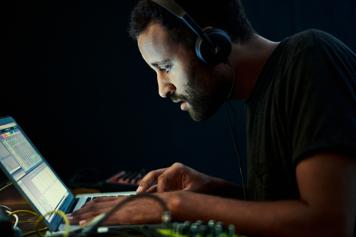 Sennheiser HD 25 Light profesionální DJ sluchátka