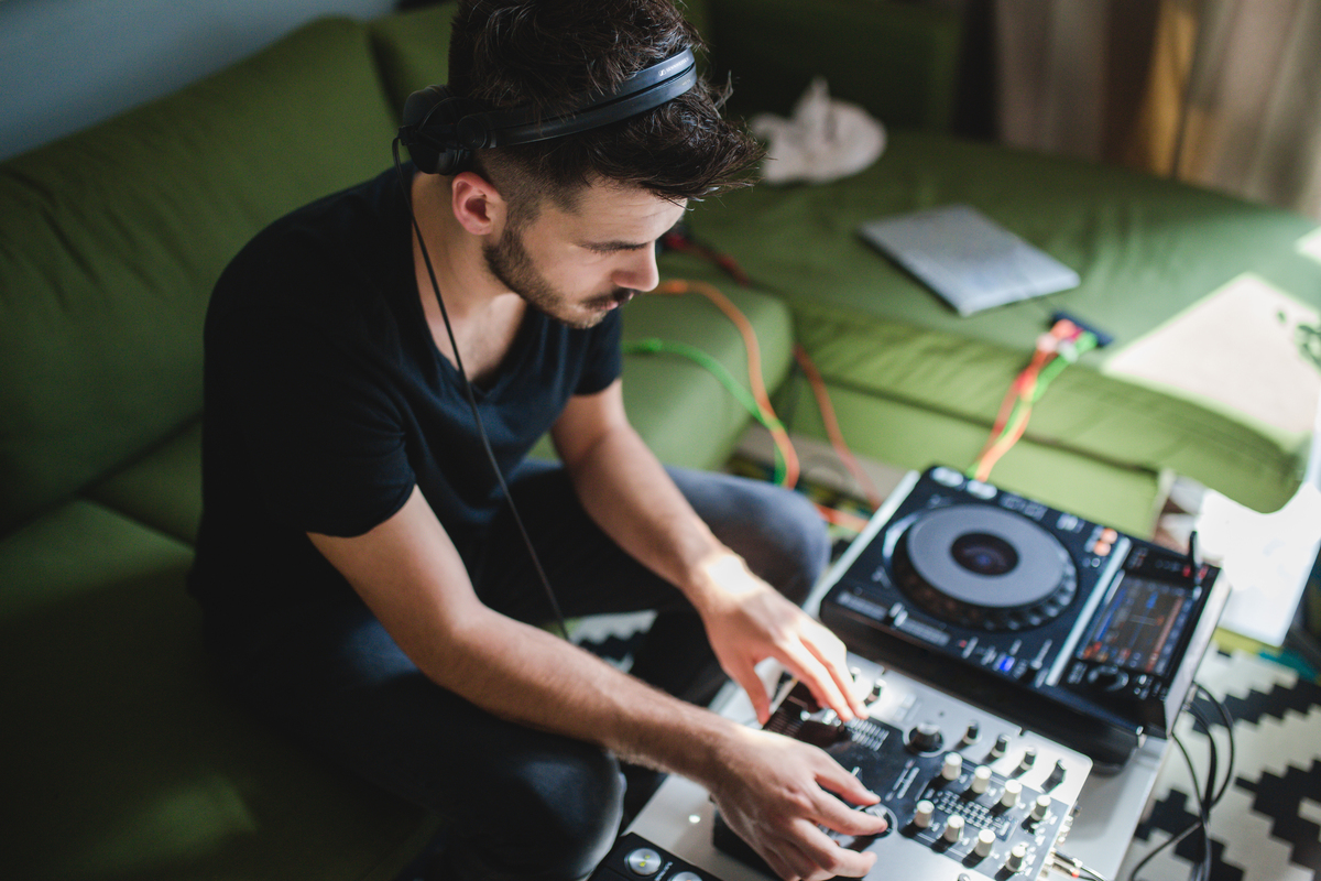 Sennheiser HD 25 profesionální DJ sluchátka