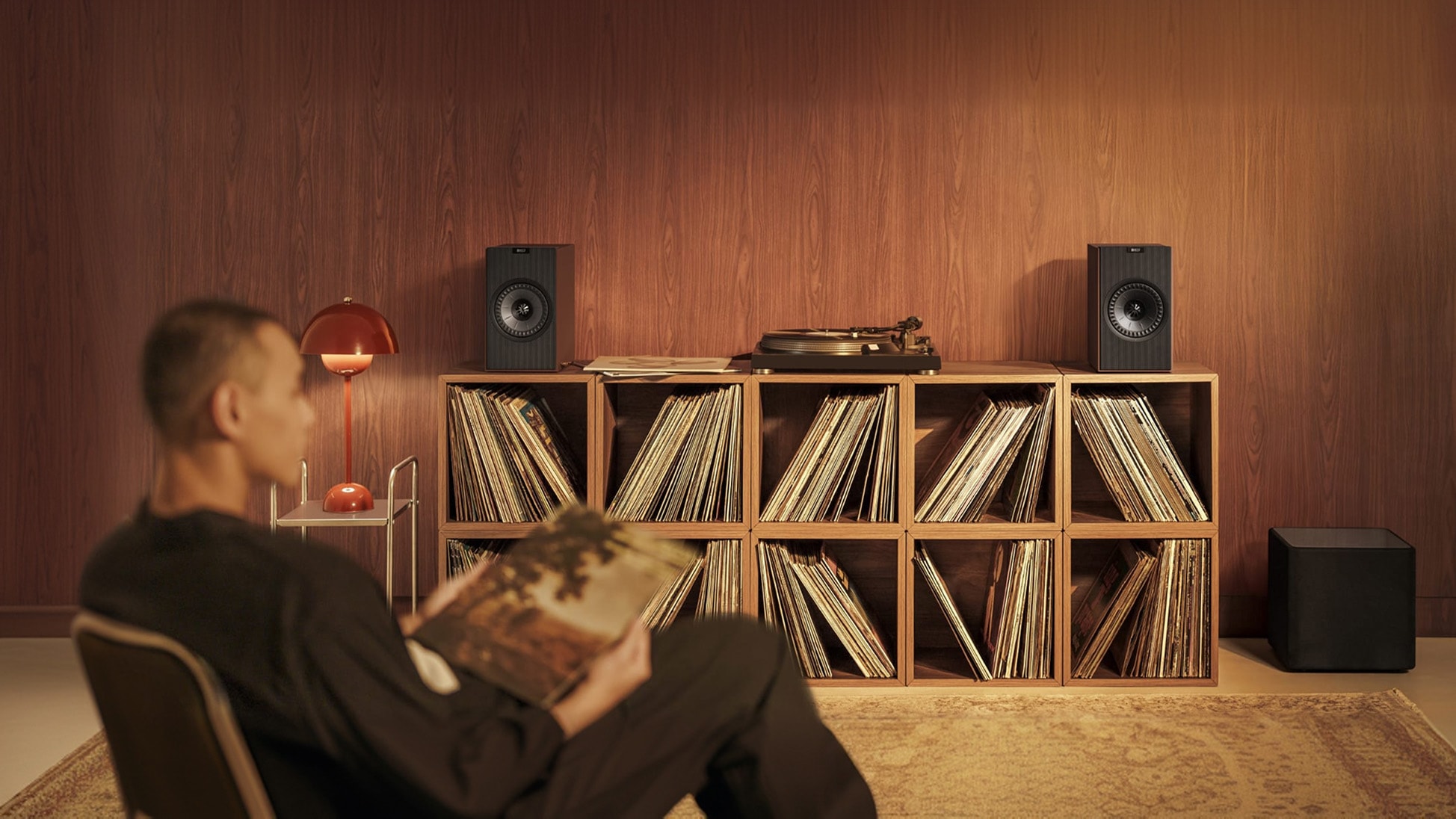 KEF Coda W detail designu a konektivity