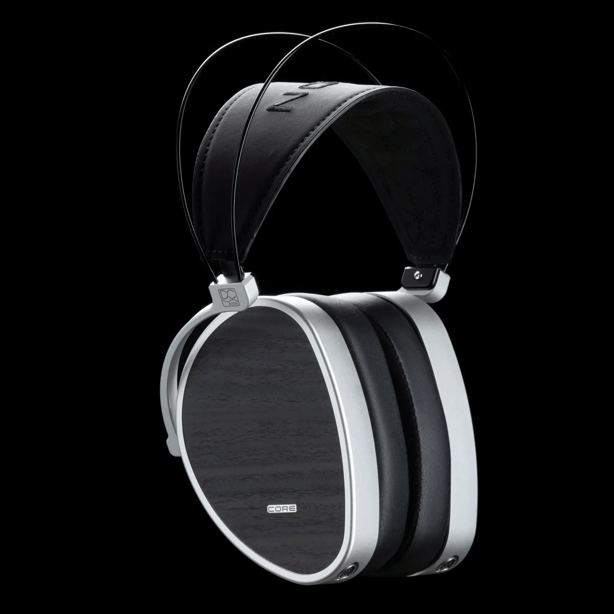 Dan Clark Audio AEON CORE hliníková a drevená konštrukcia