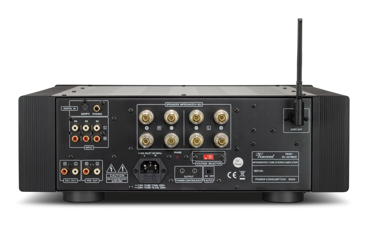 Zadní panel SV-237MKII s RCA digitálními vstupy a reproduktorovými terminály