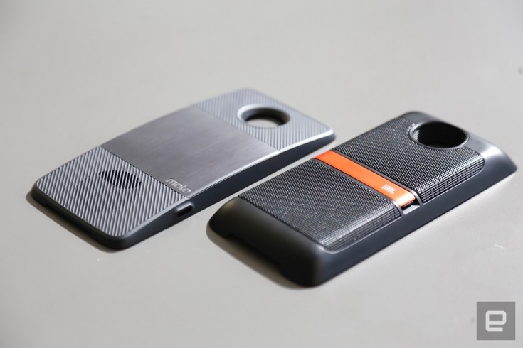 Motorola modulyar ağıllı telefonlar: Moto Z və Z Force modellərini təqdim etdi