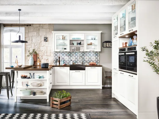 Klassiek landelijke keuken met houten blad