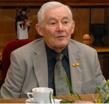 Mezinárodně uznávaný odborník na parní turbíny prof. Šťastný byl přijat na radnici