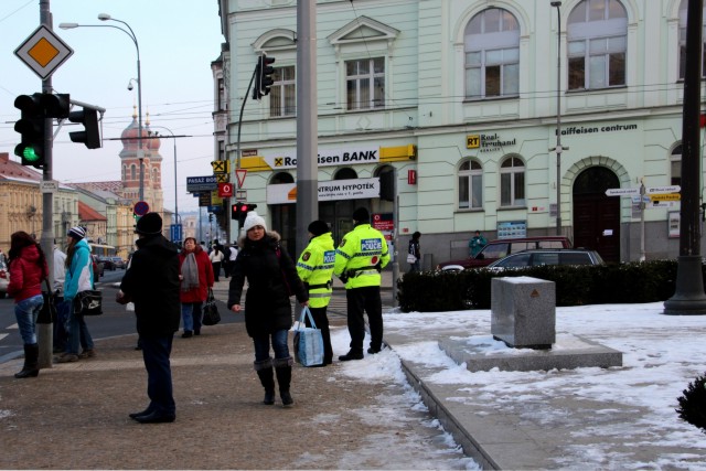 Společná preventivní akce policistů a strážníků byla zaměřena na účastníky silničního provozu