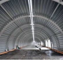 Práce na atletickém stadionu pokračují