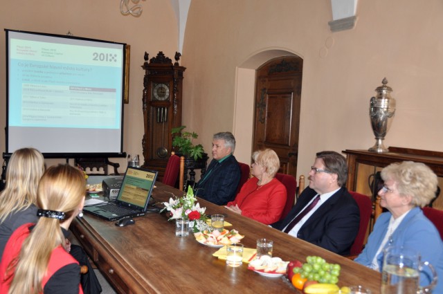 Senátoři z komise pro sdělovací prostředky se zajímali o projekt Plzeň - Evropské hlavní město kultury