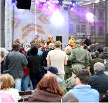 Náměstí baví stovky návštěvníků Slavností svobody