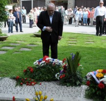 Na ústředním hřbitově uctili památku padlých sovětských vojáků