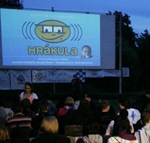 Festival Hrákula opět zve na promítání pod širým nebem