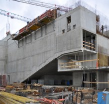 Stavba divadla pokračuje, za tři týdny začnou práce na střešní konstrukci