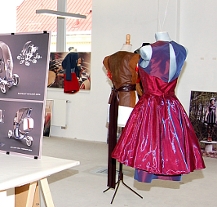 Studenti Ústavu umění a designu vystavují své práce