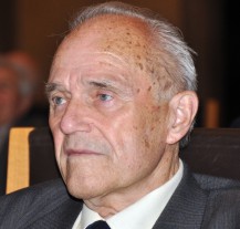 Cenu Františka Křižíka v podobě sošky Elektry získal profesor Lumír Kule