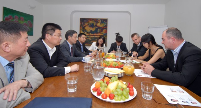 Náměstek Zrzavecký přijal čínskou delegaci