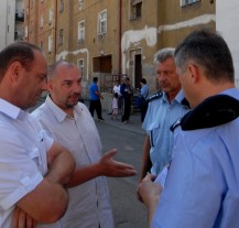 Město i policie situaci v Plachého ulici monitorují