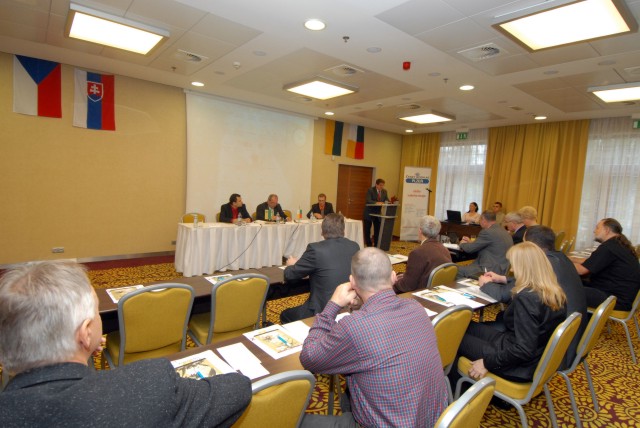 Konference se zaměřila na vztahy mezi Čechy a Slováky