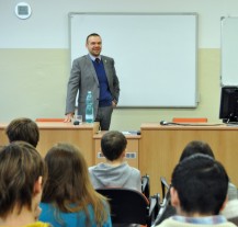 Primátor navštívil „tvořivou“ školu „Růžovku“