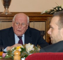 Belgický veterán Michel Gilain navštívil primátora Baxu na plzeňské radnici