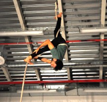 Další umělecká rezidence projektu EHMK 2015 představila nový cirkus