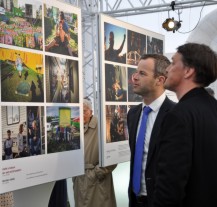 Nejlepší snímky soutěže Czech Press Photo se představují na náměstí Republiky