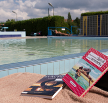 Na bazénu i na plovárně půjčují knihy ke čtení