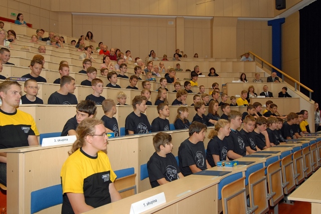 Poslední prázdninový pátek patřil na Západočeské univerzitě dětským promocím