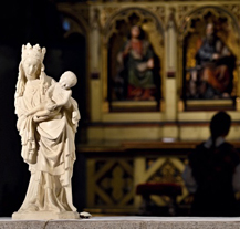 Kopie sošky Madony s Ježíškem se vrátila do plzeňské katedrály