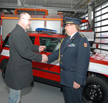 Novou techniku darovalo město profesionálním hasičům