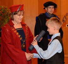 Absolventi Dětské univerzity promovali