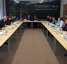 Nad společnými problémy se sešli radní města a Plzeňského kraje