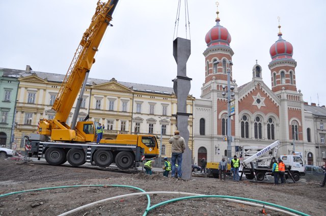 Ilustrační foto z instalace památníku