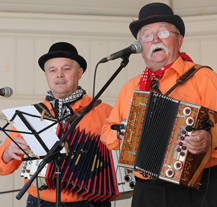 Sobota patřila zábavě a dříve narozeným