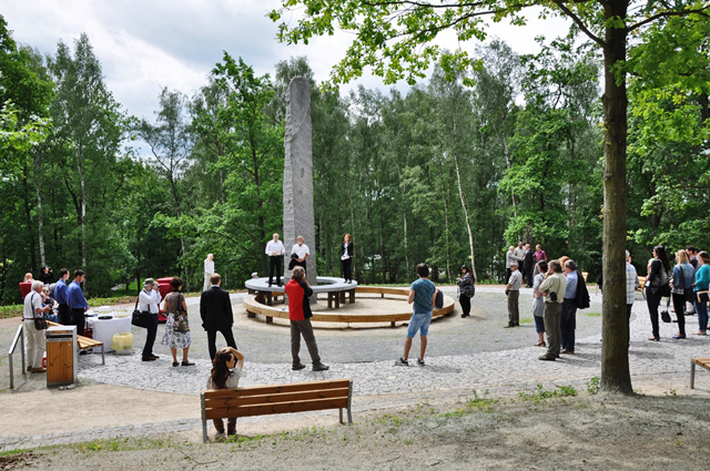 Lochotínský park získal novou podobu, týká se cest, mobiliáře i zeleně