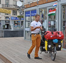 Na kole z Monsu do Plzně přijel Simon Wintermans, ujel téměř 2 000 kilometrů
