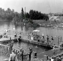 Dobrovolníci zkrášlí Plzeň a Městská plovárna u Radbuzy přivítá řadu letních akcí