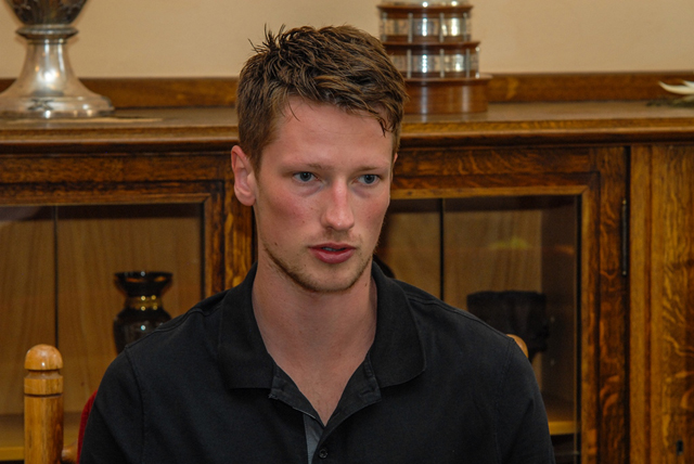 Hokejový obránce Andrej Šustr navštívil rodné město